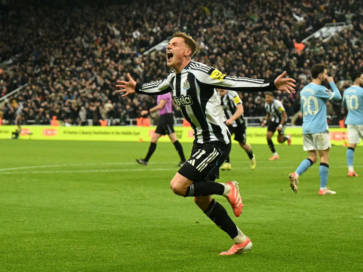 Newcastle venció 2-1 al Manchester City por la Premier League
