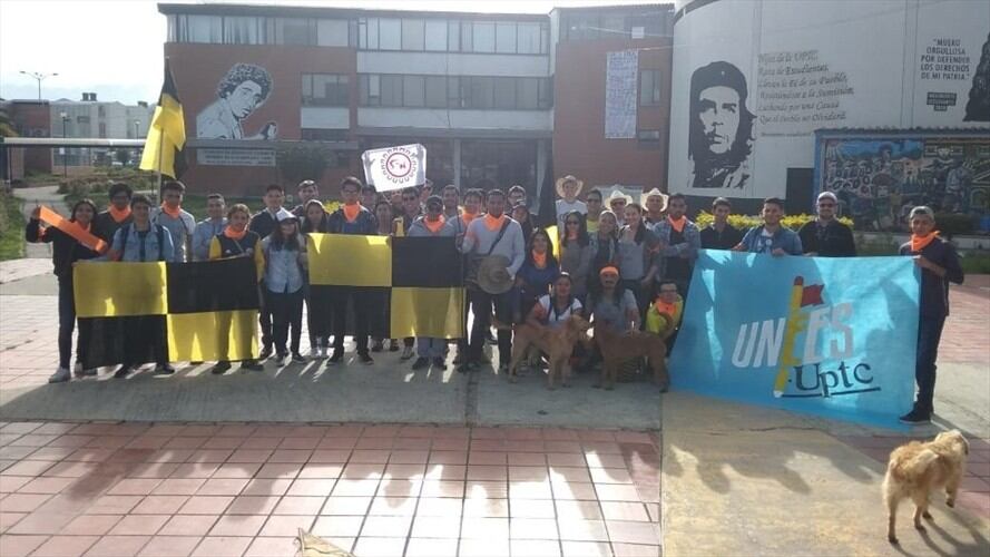 El motivo de la movilización tiene que ver con exigencia educación pública con calidad, la financiación de las universidades, el mejoramiento de la malla curricular y participación y democracia. Foto: Jorge Herrera