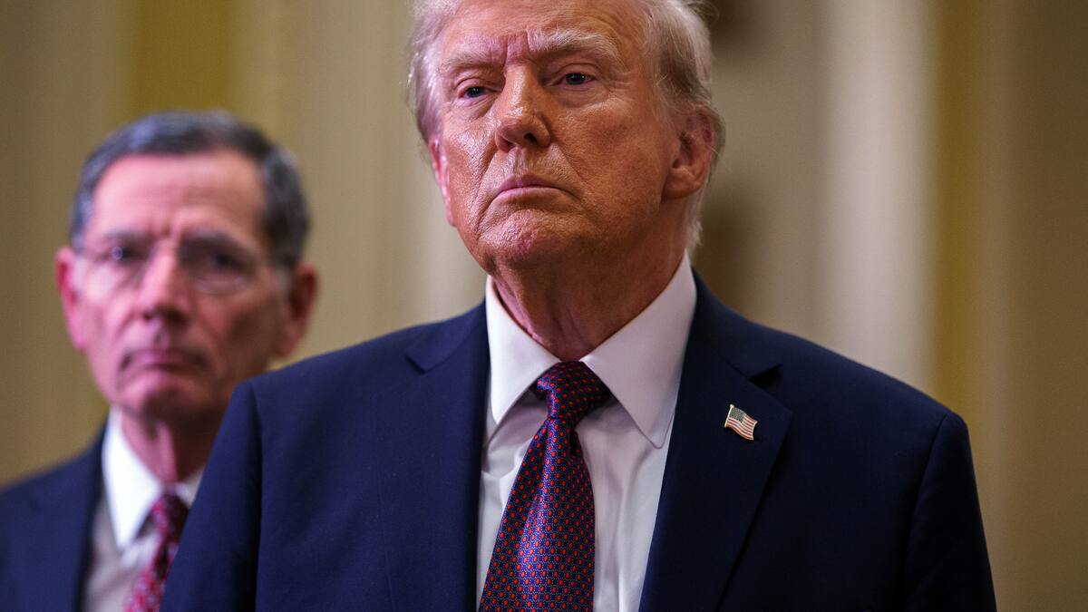 Trump llamó “incompetentes” a las autoridades de California por respuesta a incendios