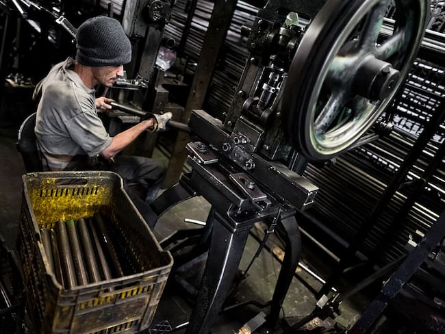 Fábrica colombiana imagen de referencia. Foto: Getty Images.