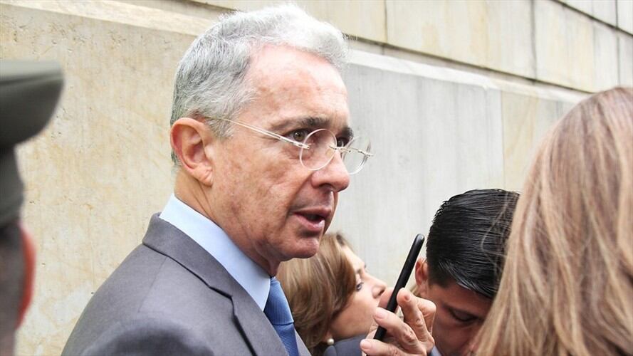 A partir de hoy se da inicio al procedimiento de entrega del expediente contra Álvaro Uribe. Foto: Colprensa / ÁLVARO TAVERA