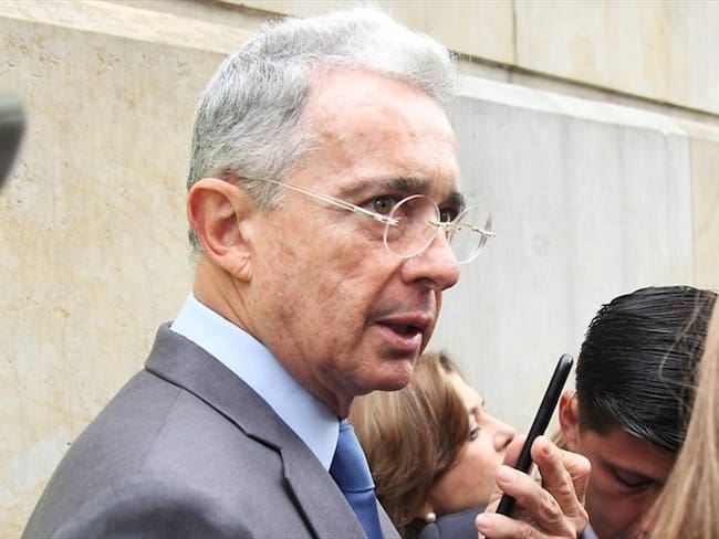 A partir de hoy se da inicio al procedimiento de entrega del expediente contra Álvaro Uribe. Foto: Colprensa / ÁLVARO TAVERA