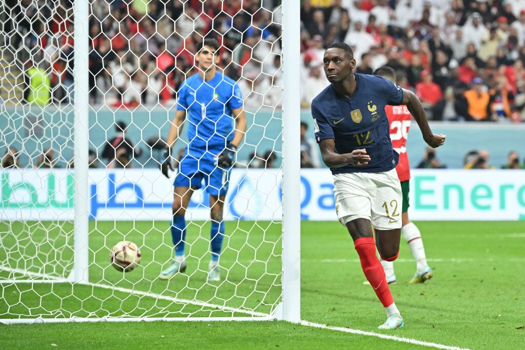 Jugador francés Kolo Muani festejando su gol, (segundo de Francia), en la semifinal del Mundial de Qatar 2022 frente a Marruecos. Foto: Lionel Hahn/Getty Images
