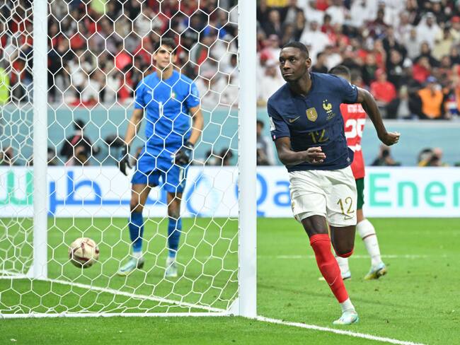 Jugador francés Kolo Muani festejando su gol, (segundo de Francia), en la semifinal del Mundial de Qatar 2022 frente a Marruecos. Foto: Lionel Hahn/Getty Images