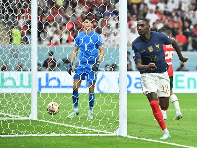 Jugador francés Kolo Muani festejando su gol, (segundo de Francia), en la semifinal del Mundial de Qatar 2022 frente a Marruecos. Foto: Lionel Hahn/Getty Images
