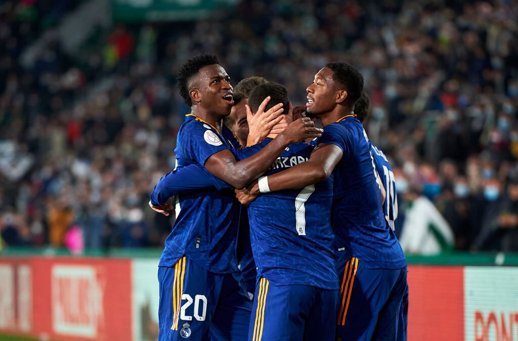 Eden Hazard of Real Madrid CF celebrates with team mates after scoring his team's second goal during the Copa Del Rey round of 16 match between Elche CF and Real Madrid CF at Estadio Martinez Valero on January 20, 2022 in Elche, Spain. (Photo by Quality Sport Images/Getty Images)