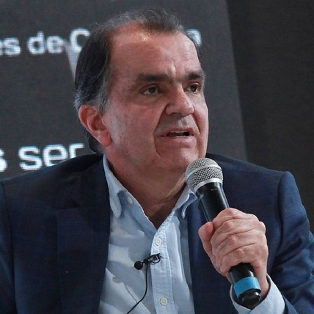 Óscar Iván Zuluaga dio positivo para COVID-19