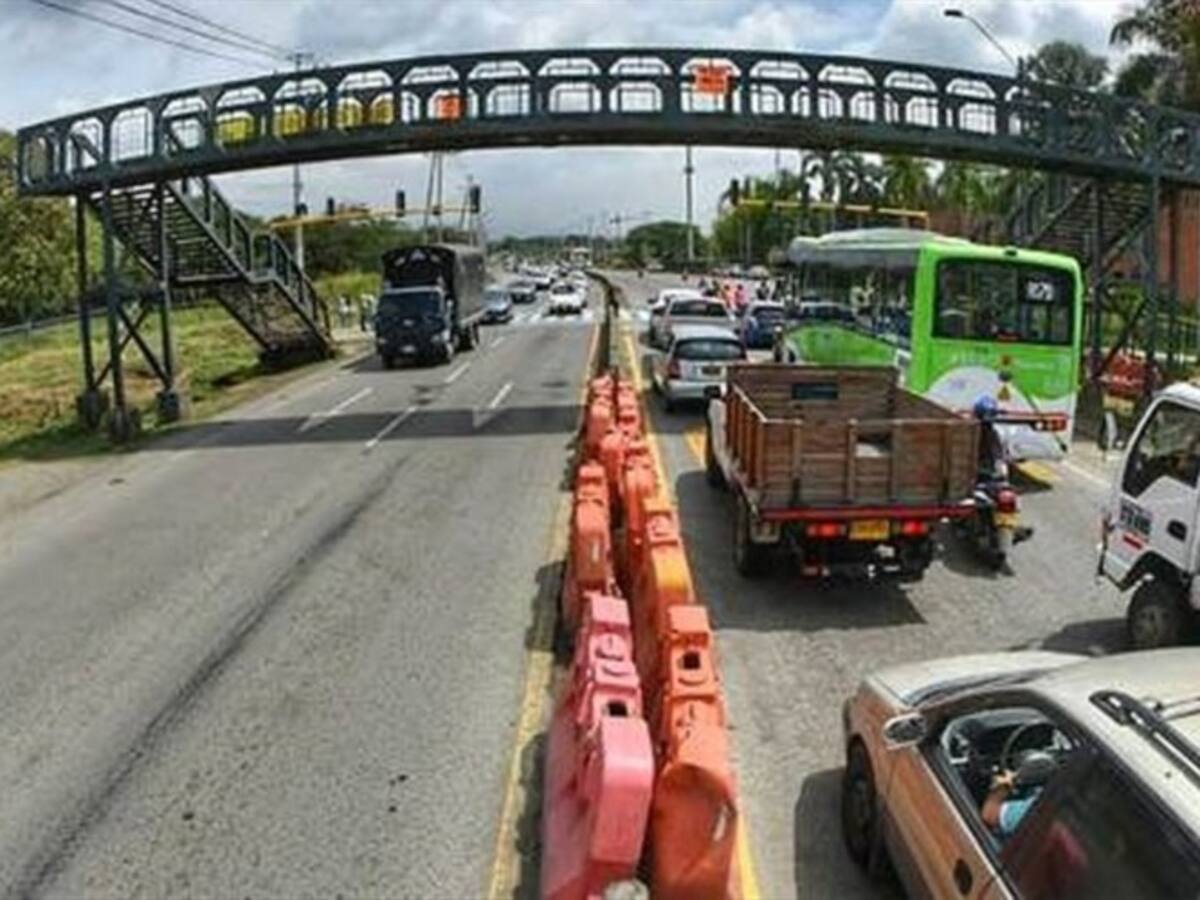La controversia por el desmonte del puente peatonal de la vía Cali - Jamundí