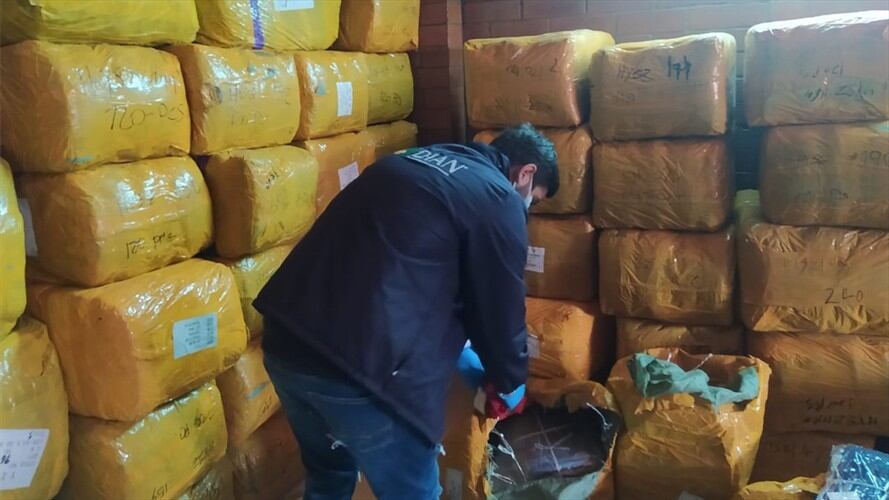 Se confirmó que el propietario de la mercancía aportó documentos de un importador que ha sido declarado como inexistente por parte de la Dian.. Foto: Cortesía Dian