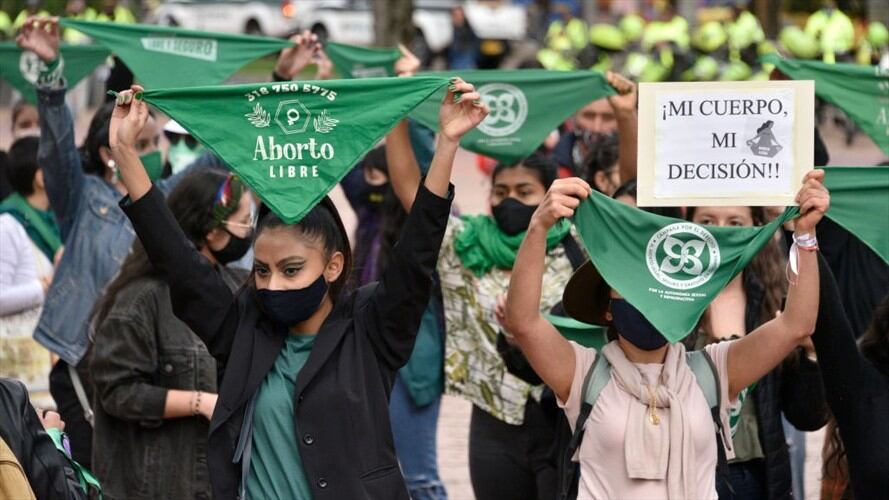 La congresista conservadora explicó que con esta iniciativa se busca modificar el artículo 90 del Código Civil. Foto: Getty Images