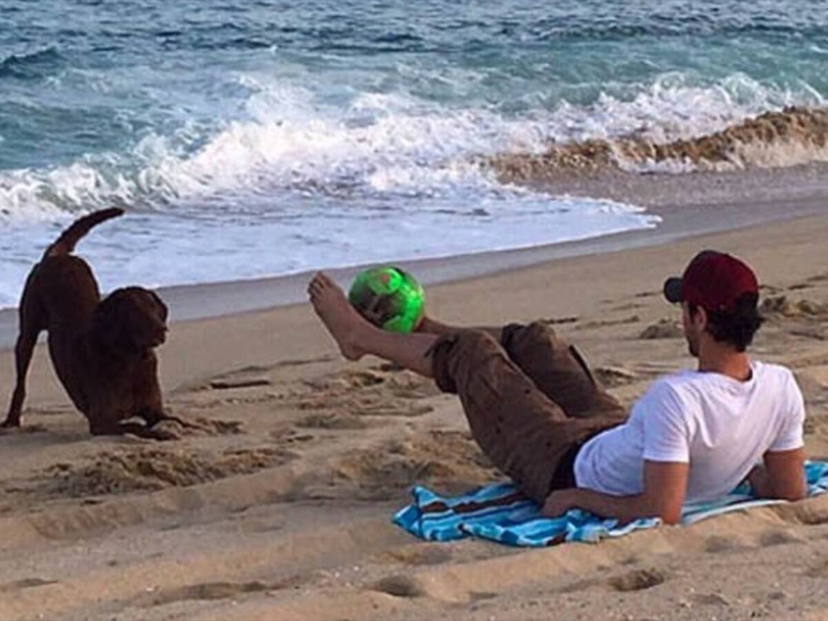 Enrique Iglesias celebra el sexto cumpleaños de su perro Jack