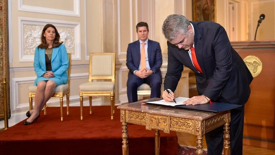 Duque anunció que en 2020 iniciará proceso para que Ibagué tenga transporte masivo. Foto: Presidencia