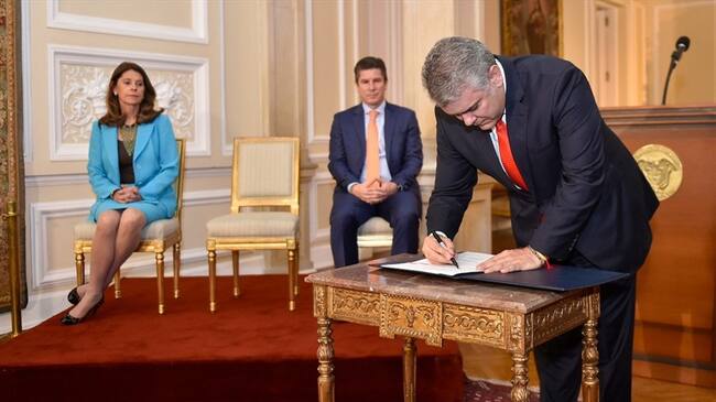 Duque anunció que en 2020 iniciará proceso para que Ibagué tenga transporte masivo. Foto: Presidencia