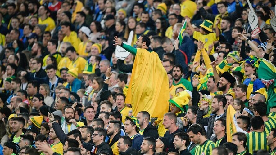 La Conmebol impuso una multa de 15.000 dólares a Brasil por gritos homofóbicos lanzados por su hinchada durante el juego de inauguración de la Copa América. Foto: Getty Images