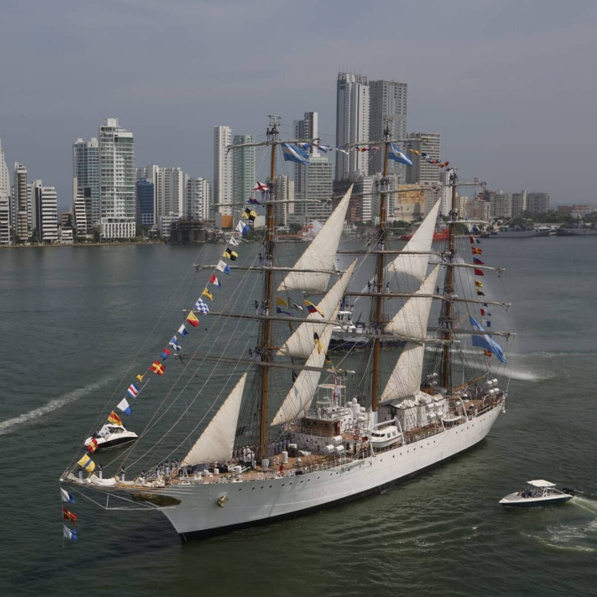 Armada Nacional abrirá el desfile de las FF.MM. por primera vez en la historia