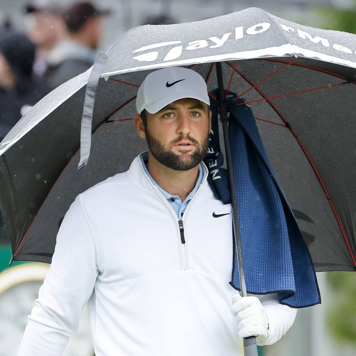 Scheffler, número uno mundial de golf, brevemente detenido en EE.UU. camino a torneo