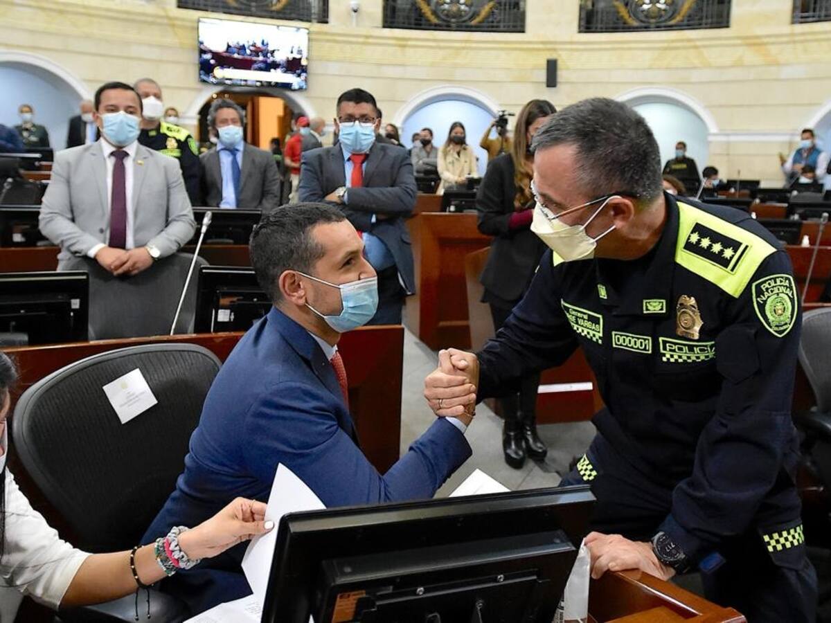 Senado aprobó Proyecto de Ley que busca la profesionalización de los Policías en Colombia