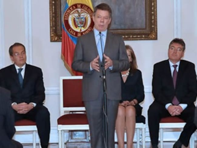 Presidente Santos reveló que proceso de paz &#039;se debe iniciar en unas semanas&#039;
