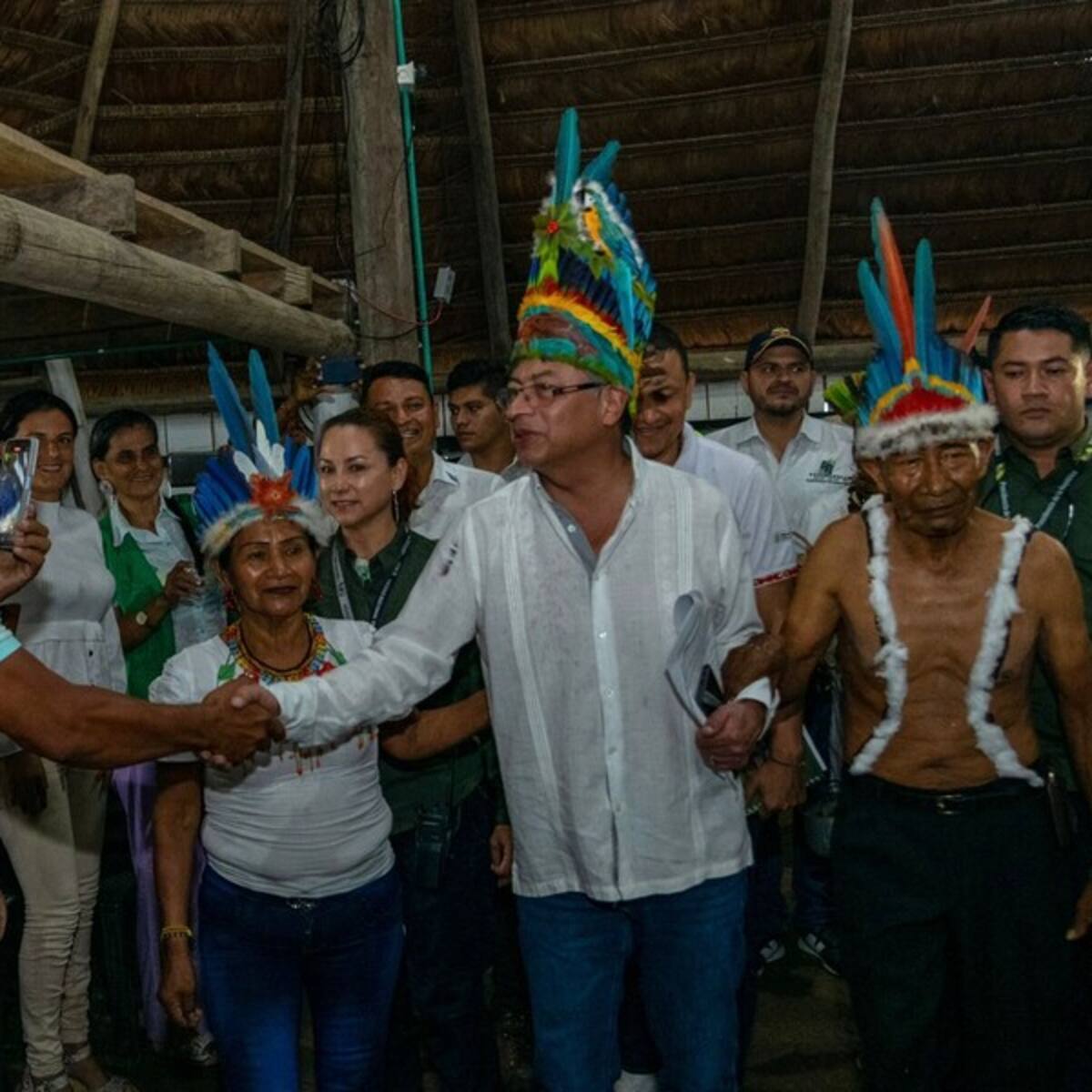 Gustavo Petro propone pagar a productores de hoja de coca para que protejan la selva