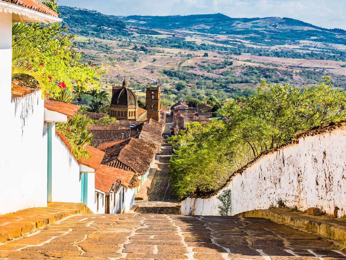 Cuántas horas hay de Bogotá a Barichara por tierra: Cantidad de peajes, rutas rápidas y gasolina
