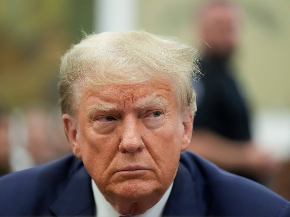 Trump niega haber compartido secretos de submarinos nucleares con multimillonario