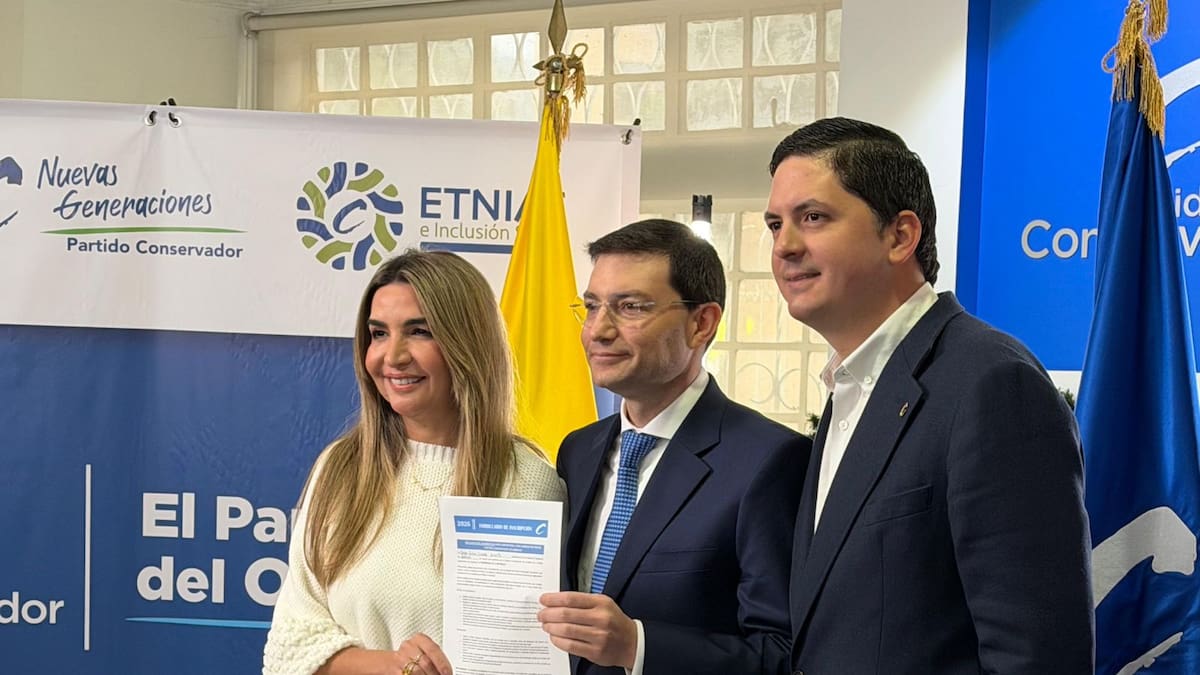 ‘Pipe’ Córdoba se inscribió oficialmente como precandidato Conservador y se agudiza división interna