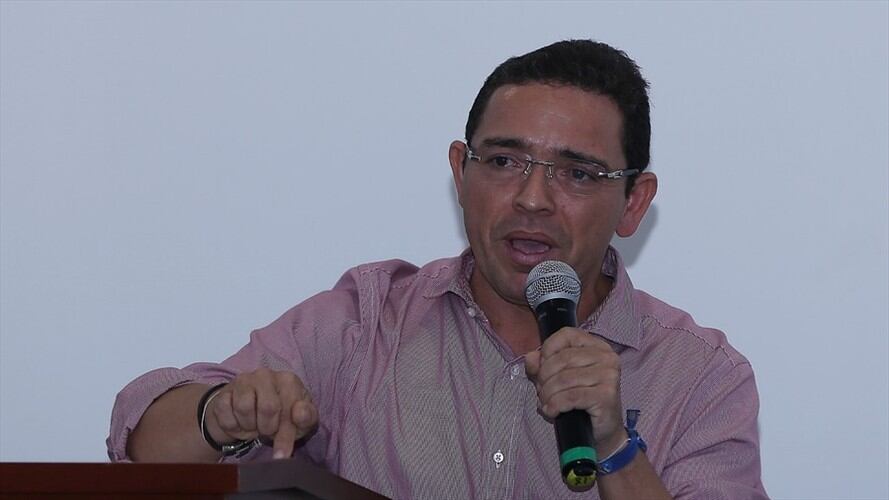 El alcalde Rafael Martínez aseguró que la Unión Temporal Concesión Santa Marta 2000, que controla la malla vial de la ciudad desde hace 19 años, no recibirá renovación. Foto: Colprensa