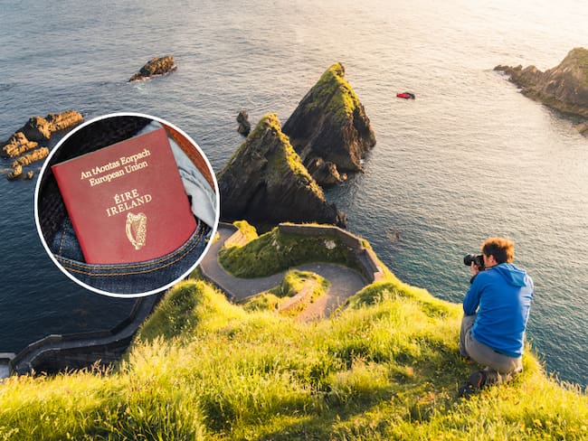 Turista en Irlanda tomando foto del paisaje natural / Pasaporte de Irlanda (Getty Images)