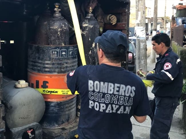 La emergencia ocurrió en la Calle 4 A con Carrera 34, cuando la ciudadanía reportó al Cuerpo de Bomberos Voluntarios una fuerte explosión en una residencia. Foto: Bomberos Popayán