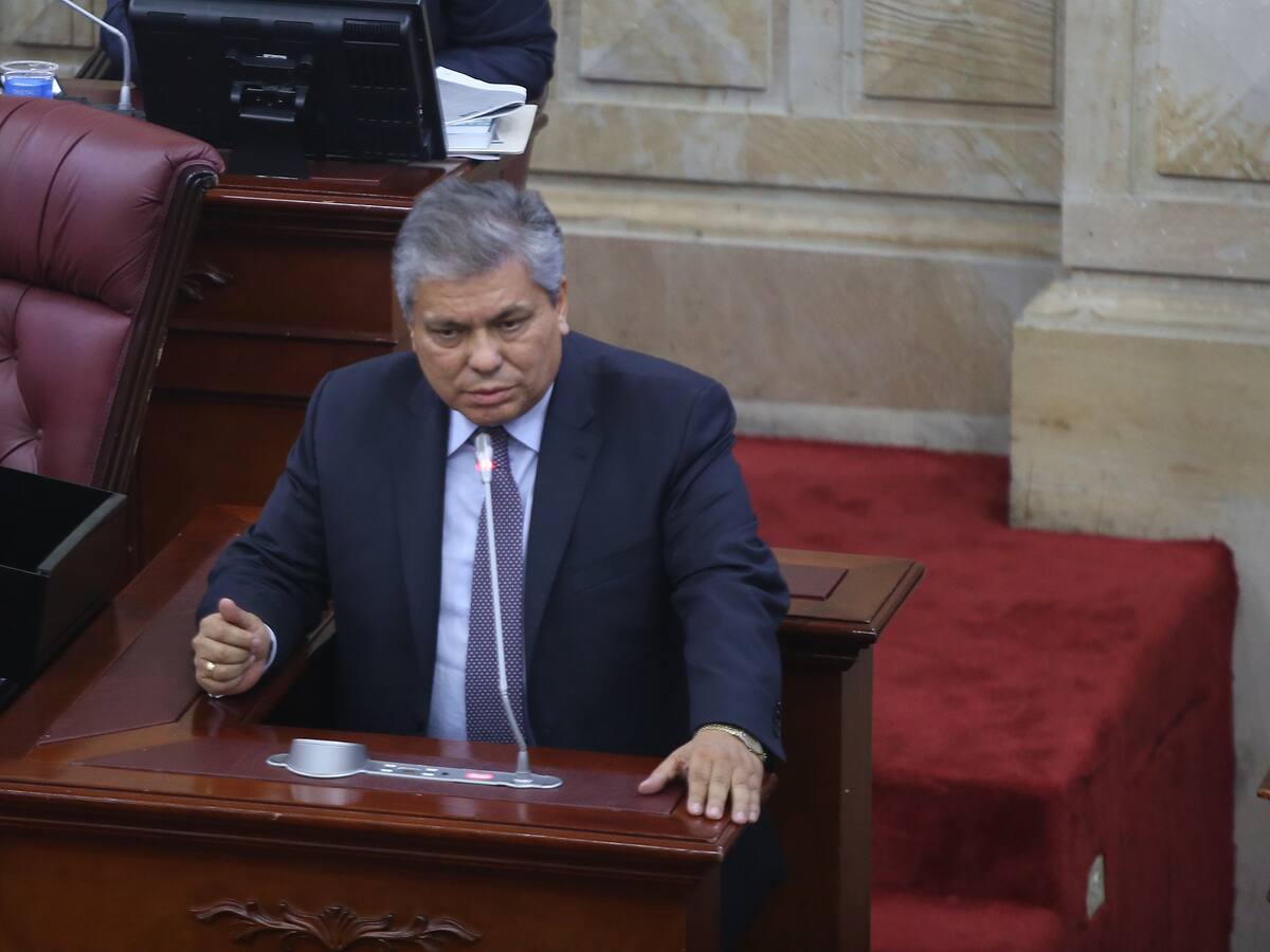 Gobierno acepta la renuncia de Gilberto Rondón como presidente del FNA