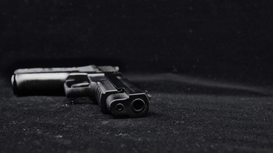 El presidente Iván Duque sancionó el decreto 1808 con el cual se prorrogan las medidas para la suspensión general de permisos para el porte de armas de fuego. Foto: Getty Images