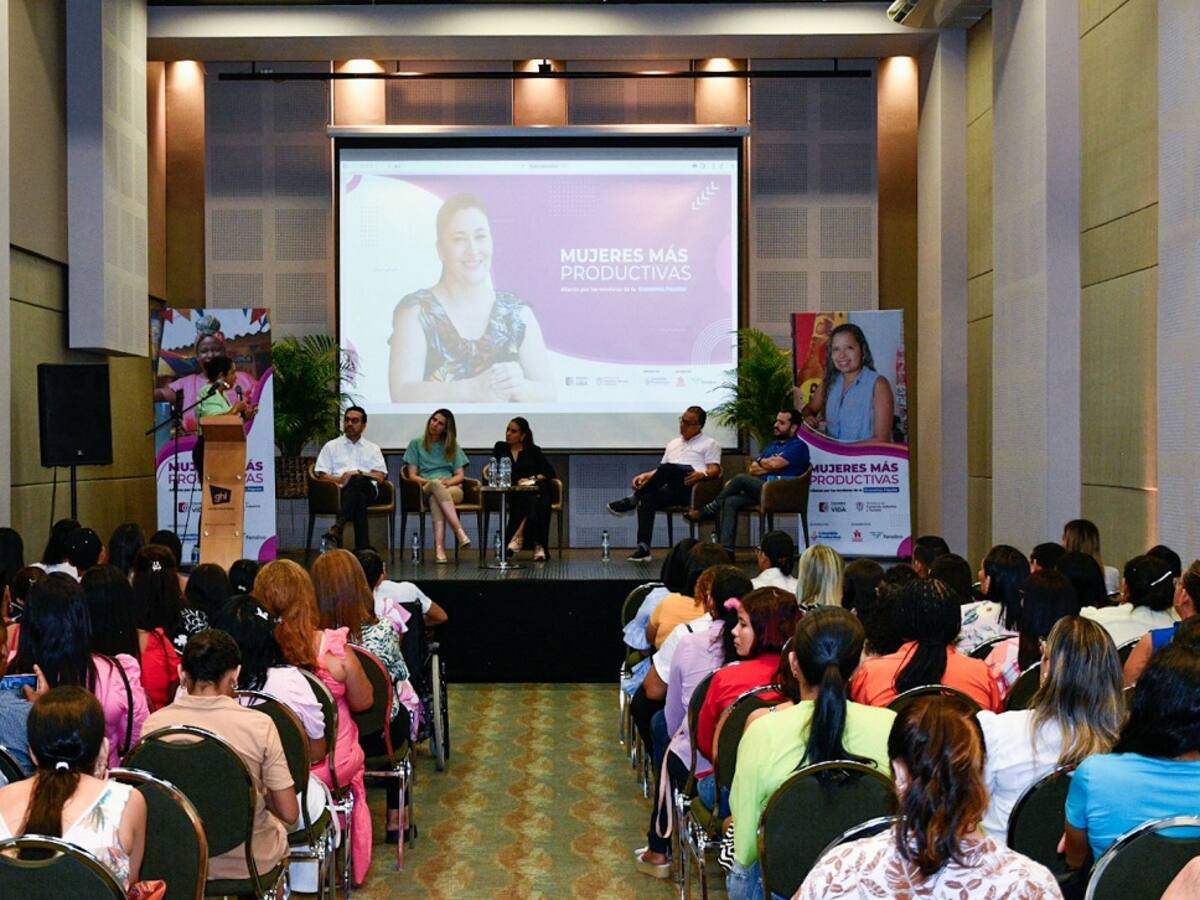 Programa de Bavaria, Mincomercio, Colombia Productiva y Fenalco benefició a 3.000 tenderas