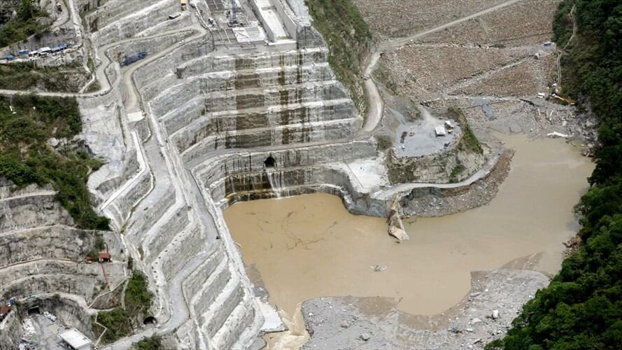 La junta directiva de Hidroituango decidió no pagar más facturas del proyecto hasta que no se determinen responsabilidades por la contingencia. Foto: Agencia EFE
