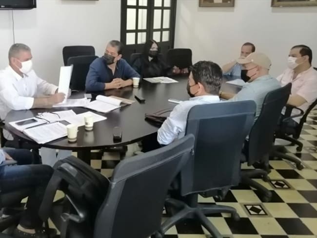 Un grupo de diputados del Magdalena denuncian que no entienden por qué la oposición se rehúsa a aprobar los proyectos que son para el beneficio de los magdalenenses. . Foto: Cortesía: Asamblea del Magdalena