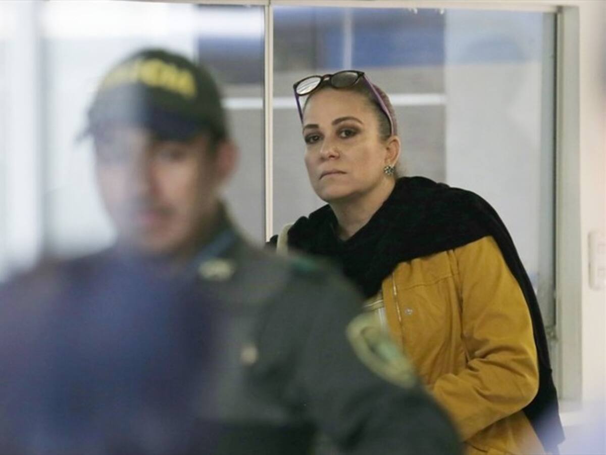 Hija de María Claudia Daza renunció a cargo diplomático en Consulado en Miami