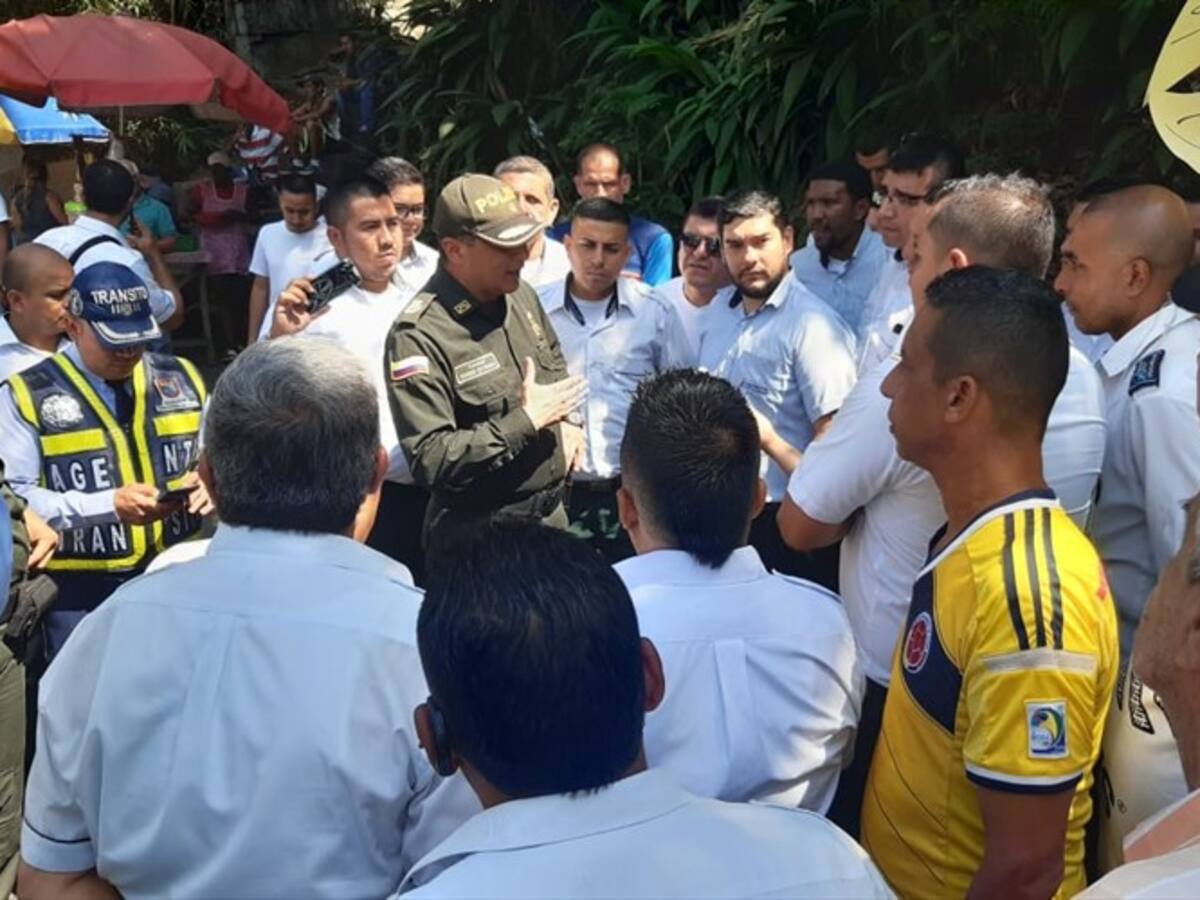 Levantan bloqueos en la vía Cali-Buenaventura