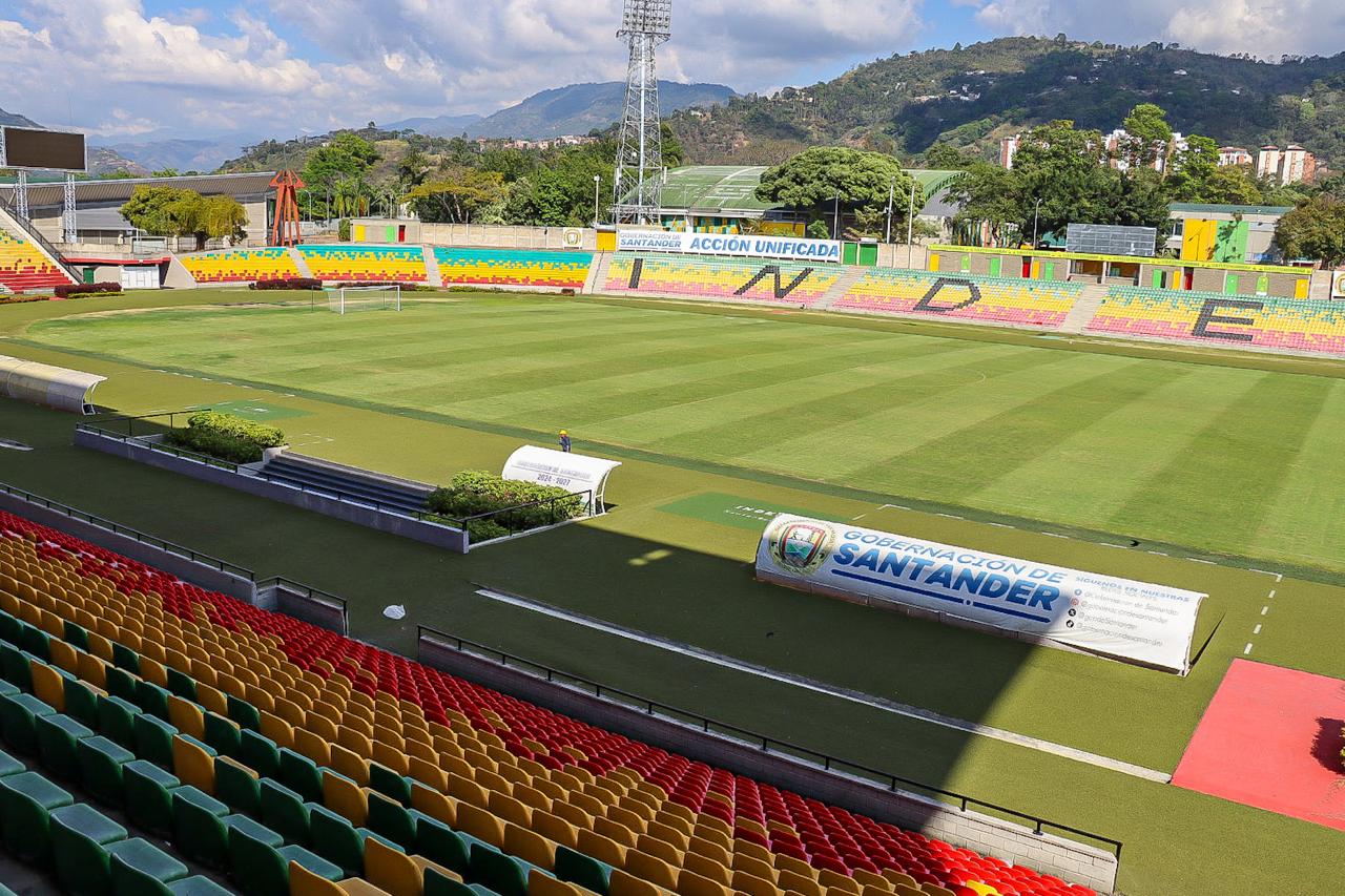 Avanzan las obras en el estadio Américo Montanini para los partidos de Copa Libertadores. Foto: Gobernación de Santander.