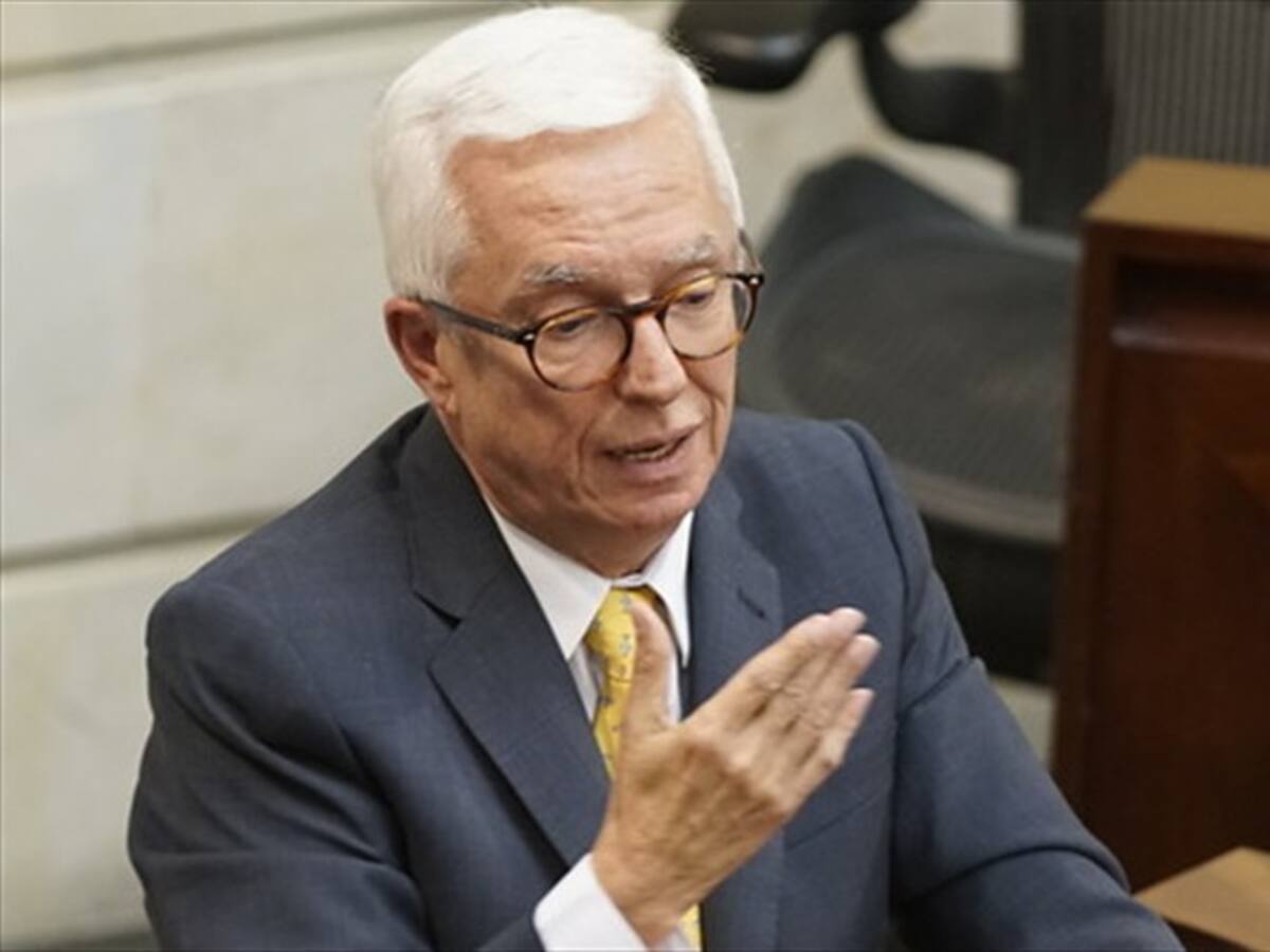 Es un día de júbilo, de fiesta: Robledo sobre renuncia del fiscal