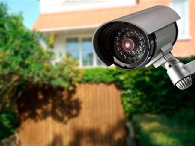 Instalación de cámaras de seguridad. Foto: Colprensa