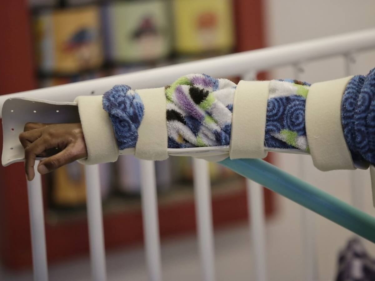 Suspenden atención en jardín de Bogotá donde niño de 2 años resultó quemado