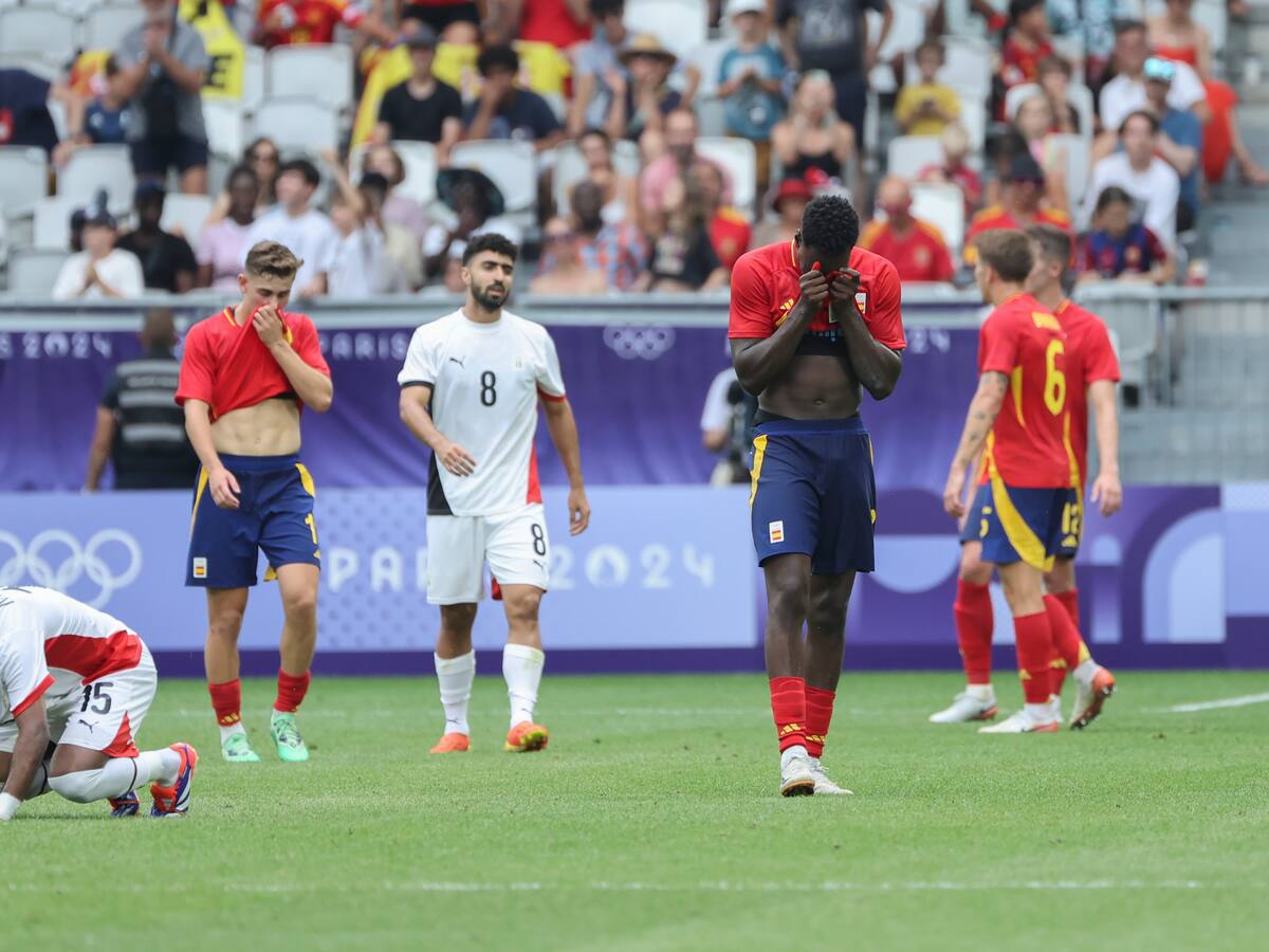 España cayó ante Egipto 2-1 y pasó como segundo del grupo C en los Juegos Olímpicos