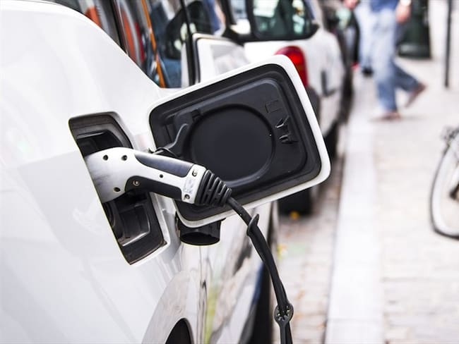 Consejo de Estado ordena reglamentar la revisión técnico mecánica y el descuento de impuestos a vehículos eléctricos. Foto: Getty Images