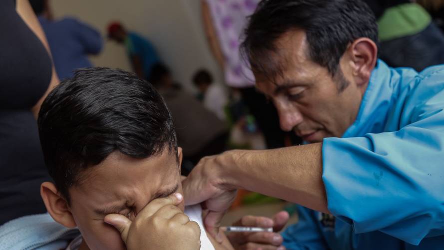 Vacunación menos de edad. Créditos: Colprensa