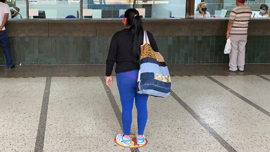 A través de la estrategia Prass, la Alcaldía de Bucaramanga comenzará a aplicar las pruebas PCR en la Terminal de Transportes. Foto: La W / Melissa Múnera