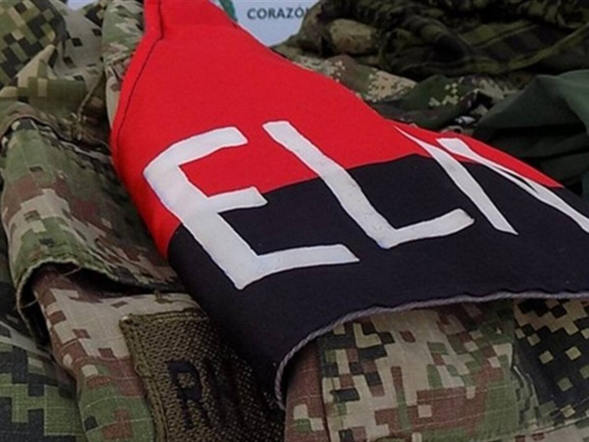 Atribuyen al ELN incineración de bus en Aracataca