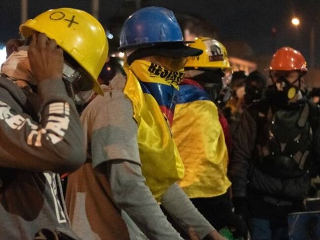 Integrantes de la Primera Línea en Bogotá . Foto: Getty Images/ Long Visual Press