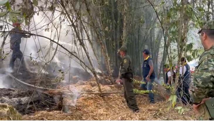 Piden declarar calamidad pública en Santander por emergencia de incendios forestales.