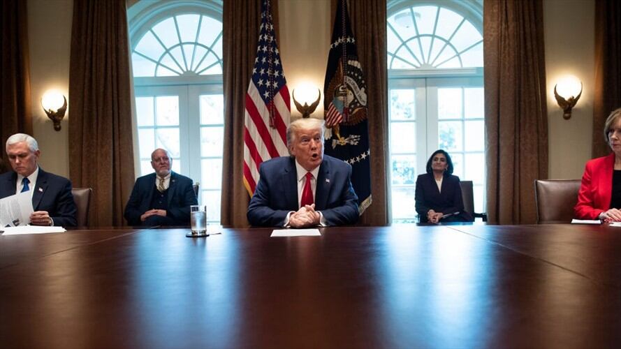 El Congreso estadounidense adoptó este miércoles un plan de ayuda social de unos 100.000 millones de dólares destinado a los trabajadores directamente afectados por las consecuencias del coronavirus. Foto: Getty Images