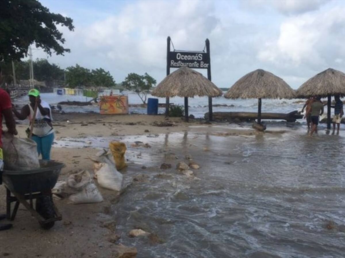 Alarma en zona costera de Córdoba por mar de leva