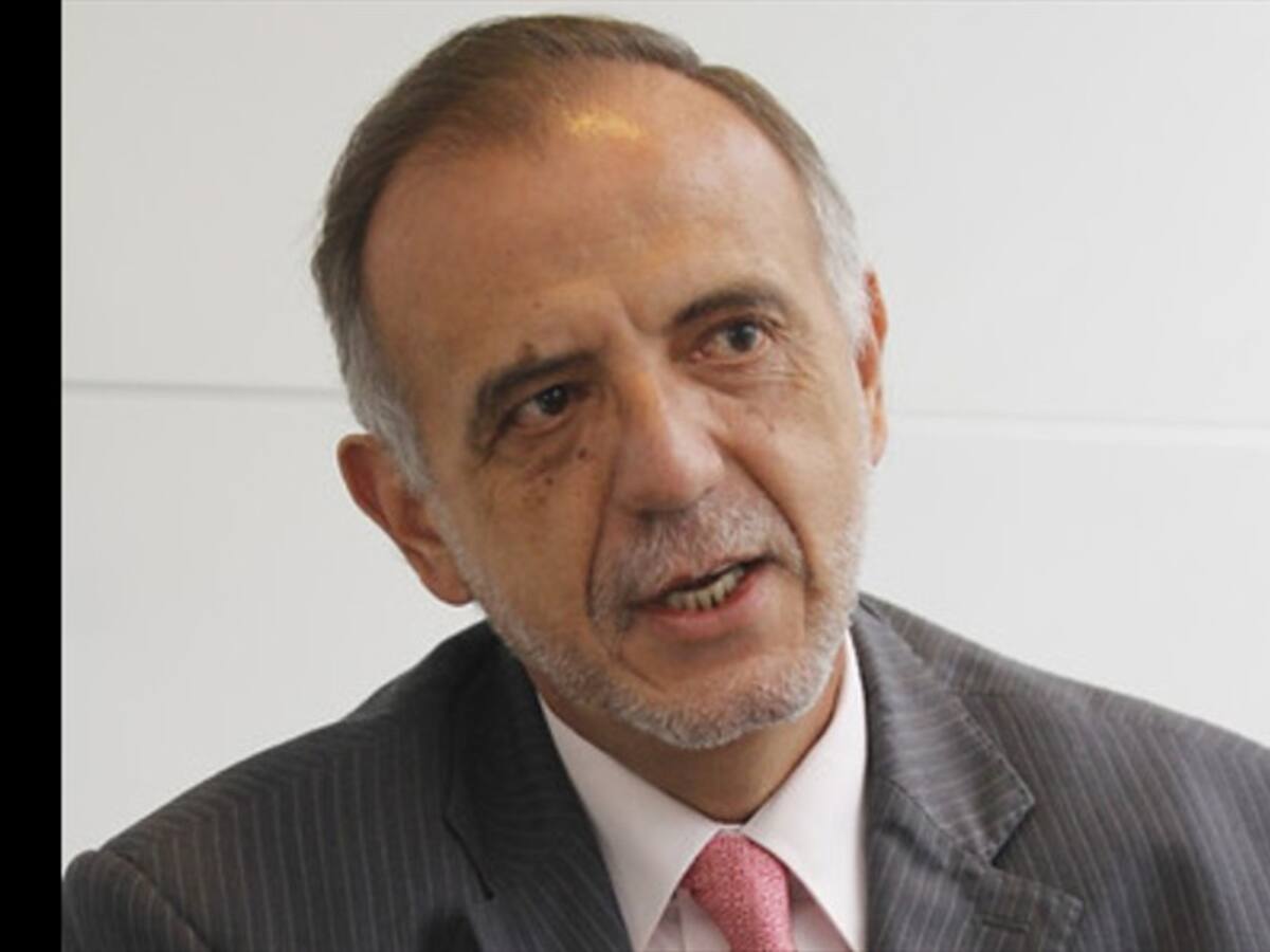 Caso “chuzadas”: Presidencia deberá indemnizar al exmagistrado Iván Velásquez